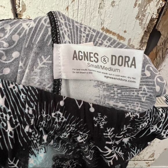 Agnes & Dora snowflake printed buttery soft legging - Picture 7 of 8